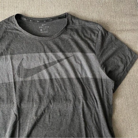 Nike Dri Fit Graphic Tee - Picture 2 of 3